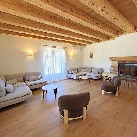 Superbe Maison De Campagne, Piscine Et Climatisation - Fr-1-824-30 Hébergement de vacances *